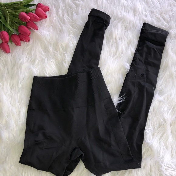 lululemon athletica Pants - Gray Lululemon pants size 4